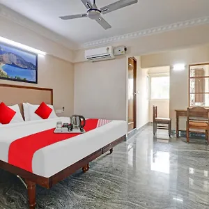 O Poptavern Premium Hotel Thiruvananthapuram